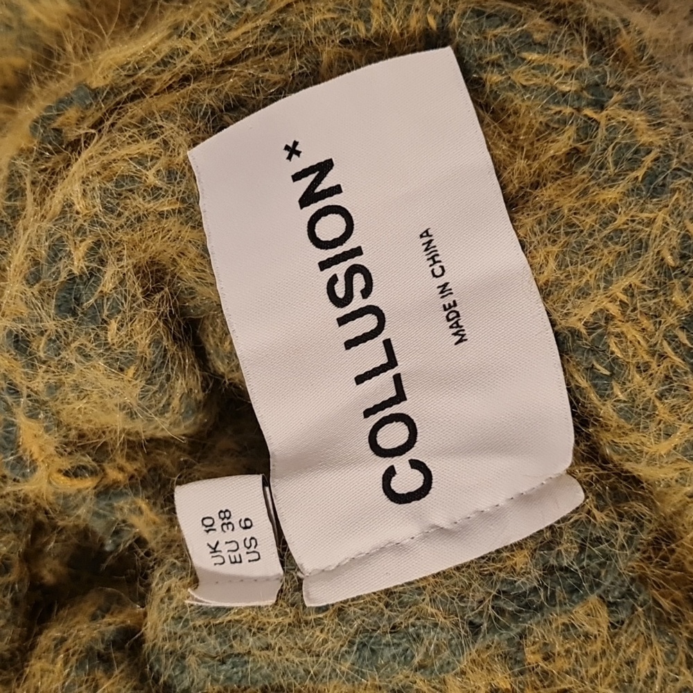 Sweater - Picture 3 of 3